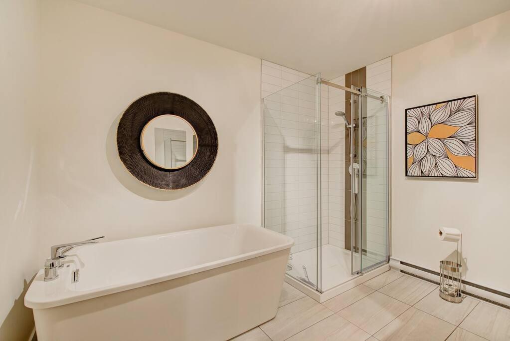 Nouveau - Chalet Moderne - Spa, Piscine & Sauna! Pont-Rouge Buitenkant foto